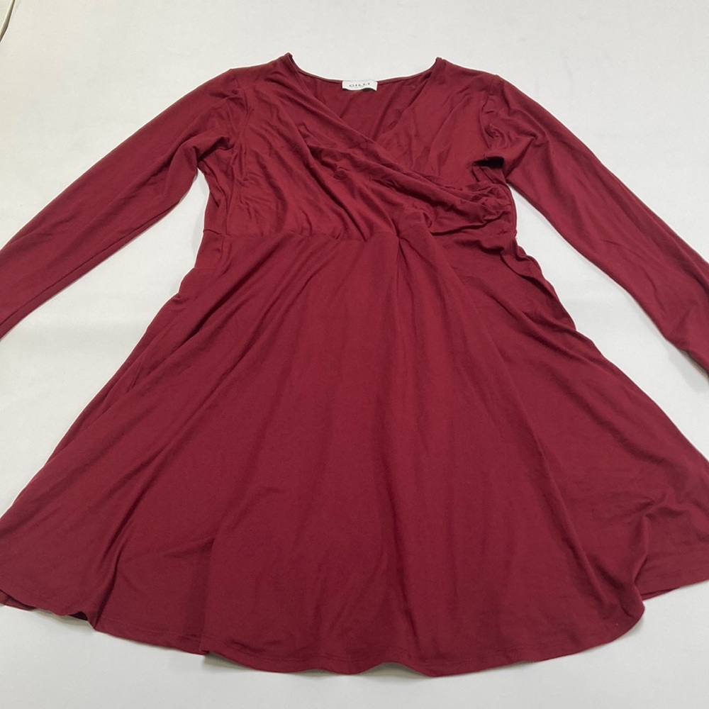 Gilli Burgundy Midi Dress